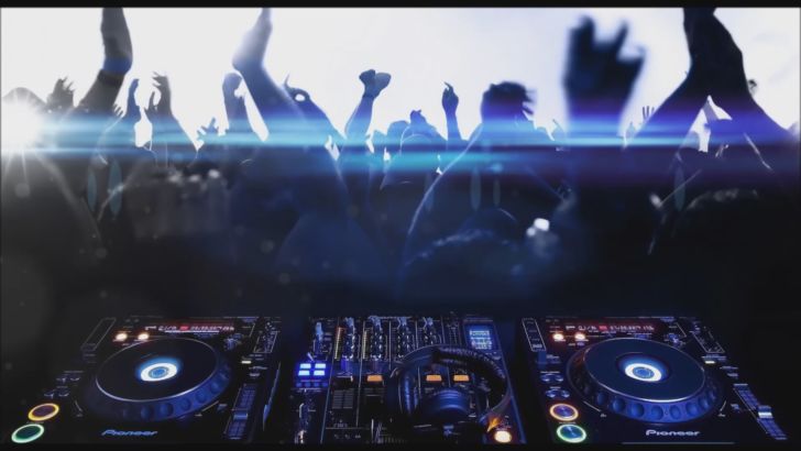 DJ Cumhur Hamarat – At Kendini Discolara