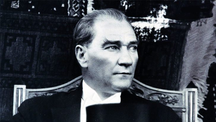 Atatürk ve Dış Politika