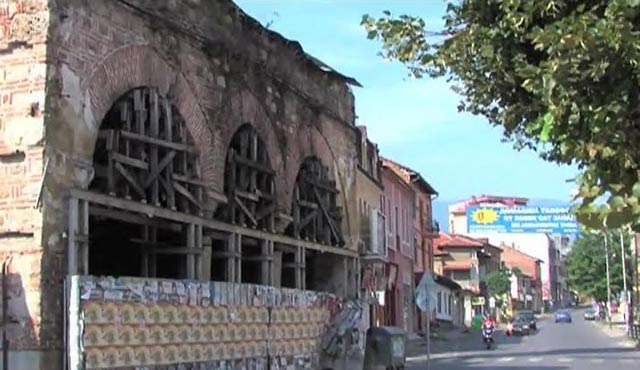 Bulgaristan’da camiler harabeye dönüyor