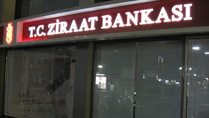 T.C. Ziraat Bankası Gümülcine Şubesi’ne saldırı