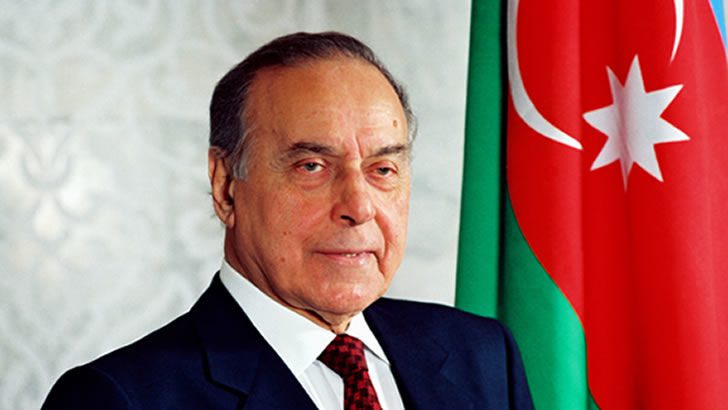 Haydar Aliyev’in Mirası: Kendi Oyununu Kuran Azerbaycan