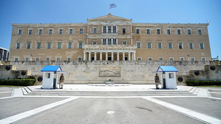 Yunanistan’da laiklik ilk kez anayasaya giriyor