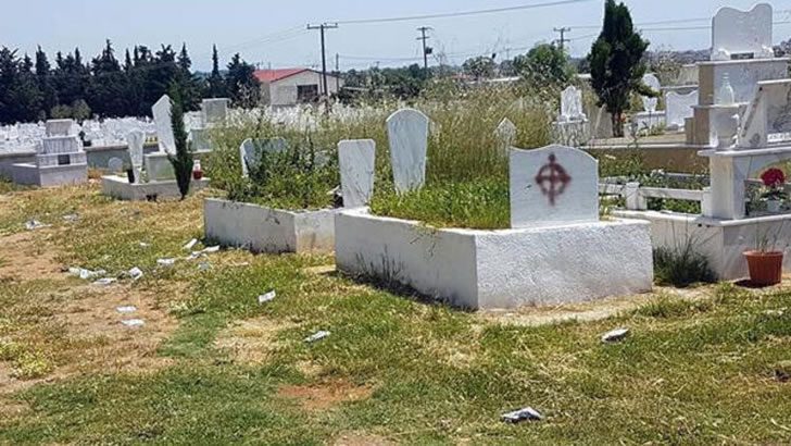 Batı Trakya’da Türk mezarlığına ırkçı saldırı